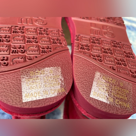 New in Box Leather Lamo Faux Fur Boots - buckles on side - Red Wine Color Size 9 - Picture 13 of 14